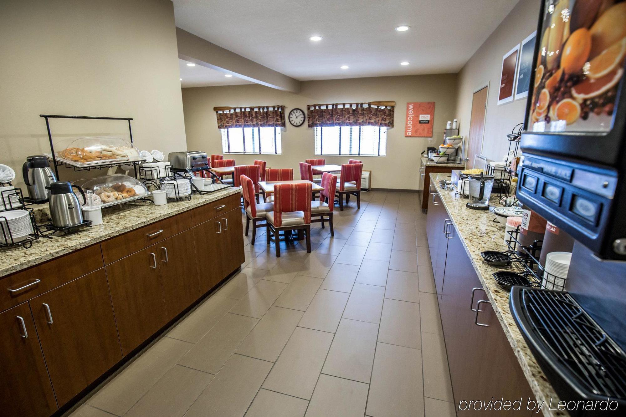 Comfort Inn & Suites Riverview Near Davenport And I-80 Le Claire Экстерьер фото