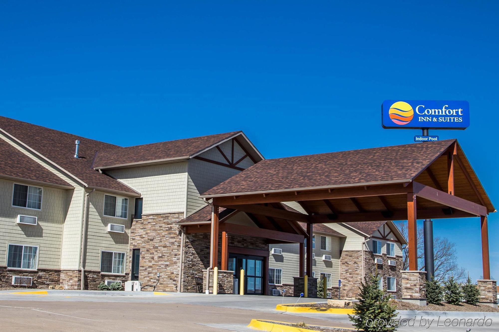 Comfort Inn & Suites Riverview Near Davenport And I-80 Le Claire Экстерьер фото
