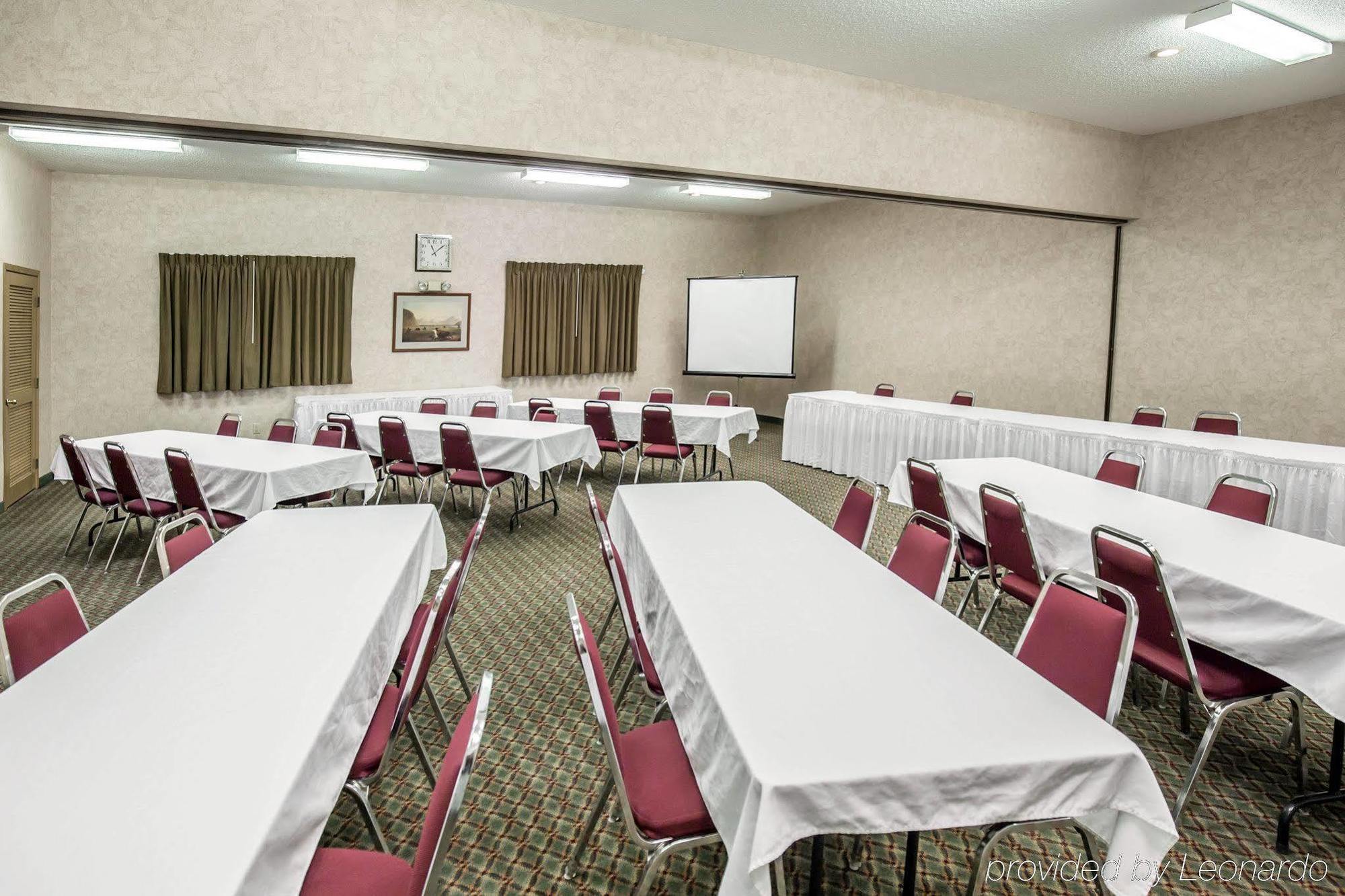 Comfort Inn & Suites Riverview Near Davenport And I-80 Le Claire Экстерьер фото